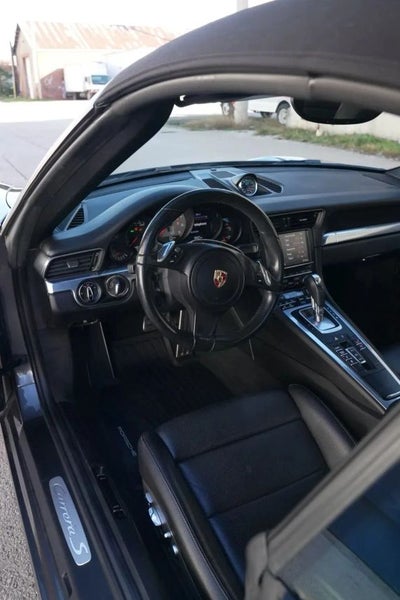 2015 Porsche 911 Carrera S Cabriolet 2D