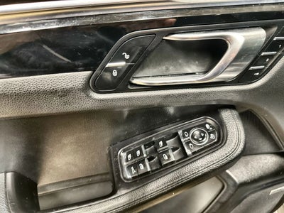 2017 Porsche Macan S S