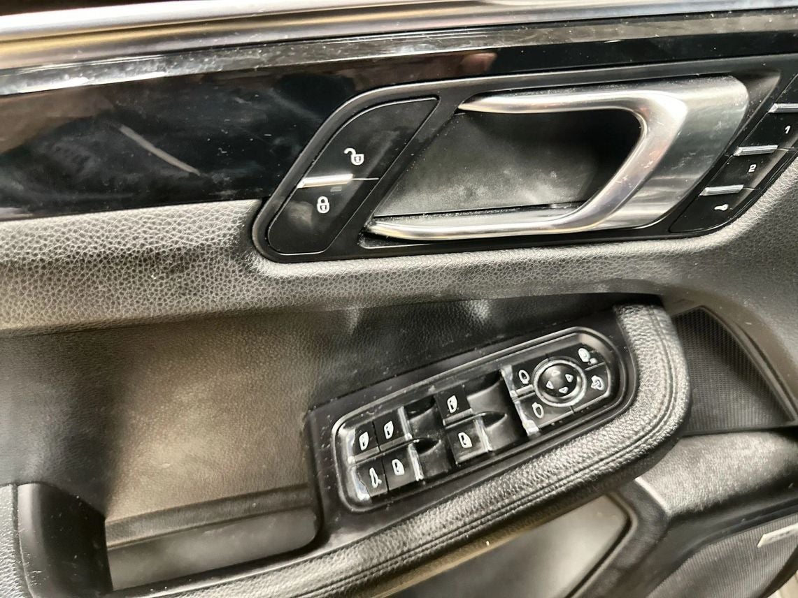 2017 Porsche Macan S S